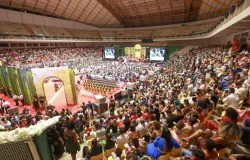 Casamento Aben�oado re�ne mais de 900 casais no Gin�sio Aecim Tocantins