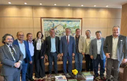 Ministro Carlos F�varo recebe produtores e renova esperan�a de asfalto para a MT-322