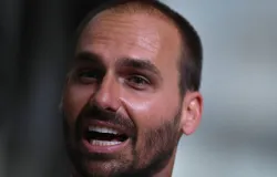 MP-RJ retoma investiga��o sobre 'rachadinha' contra Carlos Bolsonaro