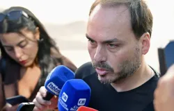 Carlos Bolsonaro publica foto do pai na UTI apesar de proibi��o; veja