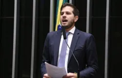C�mara aprova projeto que ajusta Lei Or�ament�ria aos gastos com a nova licen�a-paternidade
