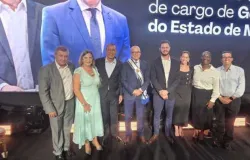 Ao lado de lideran�as, Miguel Vaz e Joci Piccini participam da posse do governador Otaviano Pivetta