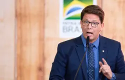 Deputado Mario Frias � internado na UTI ap�s dores abdominais