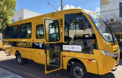 Novos �nibus escolares chegam � Barra do Gar�as e refor�am transporte de alunos da zona rural