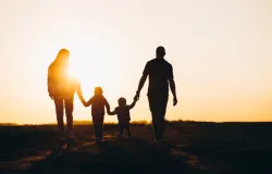 Como o ambiente familiar influencia o desenvolvimento emocional de crian�as e adolescentes