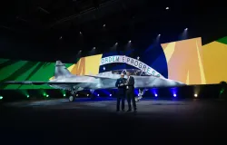 Saab apresenta primeiro Gripen F