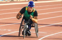 Cristian Ribera, medalhista na neve, inicia temporada no atletismo rumo a Los Angeles-2028