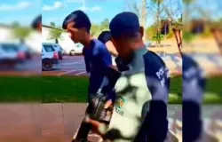 Homem mata amigo a facadas e esconde corpo em colch�o