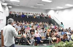 Cuiab� capacita 150 professores para melhor atender alunos cegos
