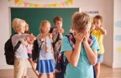 Casos de bullying e cyberbullying crescem 67% no Brasil e acendem alerta