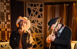 Mais que uma m�sica, uma declara��o de amor: Edson e Lyan interpretam ''Love of My Life''