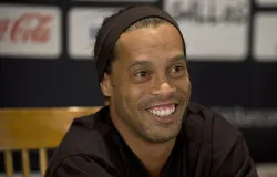Ronaldinho Ga�cho foi contratado pela Globo para a Copa do Mundo.