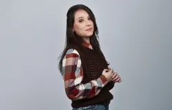 Ap�s AVC aos 29, Yrla Braga estrela novela na Globo e vive recome�o na TV: �Acreditei que meu tempo tinha passado�