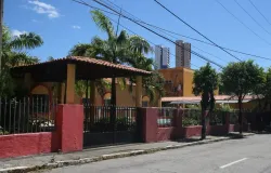 Escola em Fortaleza cria plano contra bullying ap�s morte de aluna