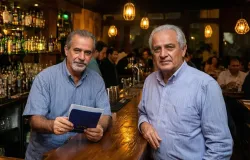 Vereadores aprovam projeto que obriga bares e restaurantes a informarem sobre a cobran�a da taxa de 10% do servi�o