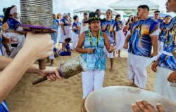 Festa de Iemanj� leva cultura, f� e ancestralidade � Praia de Iracema