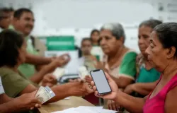 Fam�lias de baixa renda recebem novo benef�cio nesta quinta-feira