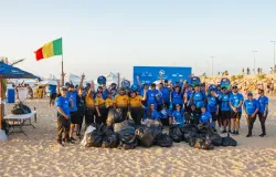 Volunt�rios recolhe mais de 521 quilos de lixo em praias de Fortaleza