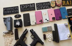Pol�cia prende 4 pessoas com armas e drogas em opera��o no Cear�
