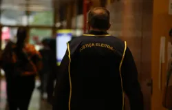 Elei��es 2026 no Paran�: 83 ocorr�ncias registradas e 26 pessoas presas at� a tarde