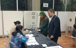 Presidente do TRE-PR visita se��es eleitorais em Curitiba e regi�o para monitorar elei��o