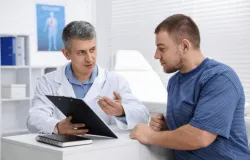 Outubro Rosa e cuidado com a sa�de: 7 sinais e atitudes essenciais para prevenir doen�as em homens e mulheres