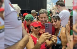 Lula apoia Grass em ato popular na Esplanada antes do 2� turno