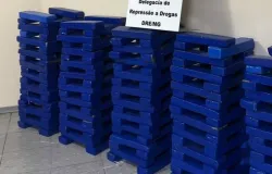 Pol�cia encontra 200 kg de maconha escondida em carro na estrada; dois homens s�o presos