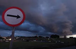 Chuva forte e raios causam transtornos em Campinas no dia da elei��o; SP registra pris�es por boca de urna