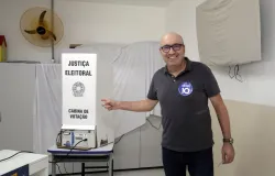 D�rio Saadi vota no Bonfim e refor�a poder da cidadania