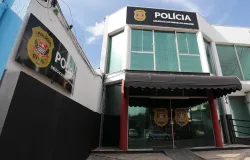 Homem � preso e outro sofre queda de pr�dio ap�s agress�es em Sumar�