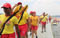 Insc��es abertas: 466 vagas de guarda-vidas com sal�rio de R$ 2,5 mil em SP