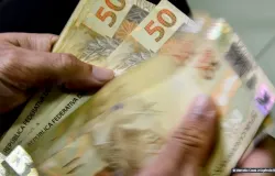 INSS paga segunda parcela do 13 a quem recebe acima do mnimo