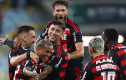 Flamengo vence Fluminense e abre vantagem na final do Carioca
