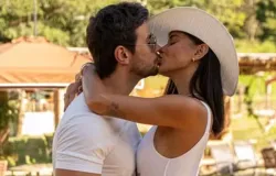 Jakelyne Oliveira e Mariano curtem despedida de solteiro com amigos: >Incrvel>