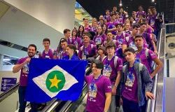 Estudantes e professores vivem contagem regressiva para embarcar rumo ao intercmbio na Inglaterra