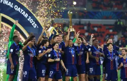 Flamengo erra quatro p�naltis, perde para o PSG e v� mundial escapar