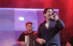 R�veillon 2026 re�ne mais de 15 mil pessoas e movimenta a economia de Barra do Gar�as