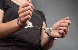 Mulheres suspeitas de liderar tr�fico para fac��o criminosa s�o presas