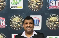 Secret�rio Valdisson Barbosa recebe Pr�mio Destaque em noite de gala no Araguaia