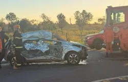 Acidente na estrada da Guia deixa tr�s mortos nas primeiras horas do dia