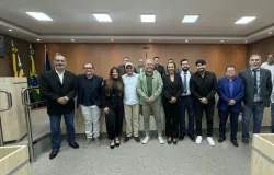 Eleito deputado, Adelcino Lopo cobra ajuda urgente do Estado para hospital de Barra do Gar�as