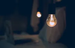 Moradores de Barra do Gar�as denunciam quedas de luz e falha da Energisa no atendimento