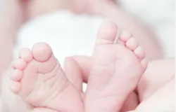 Rec�m-nascida � encontrada em lixeira de banheiro de hospital em MT