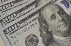Dlar cai para R$ 4,89 e bolsa tem maior alta em 6 meses