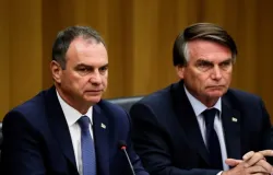 PGR pede que STF mantenha proibi��o de visitas de Fl�vio a Jair Bolsonaro