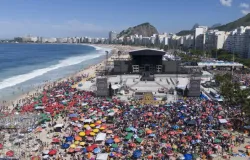 Show da Lady Gaga em Copacabana: rea PCD  invadida e estrutura cede