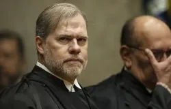 Banco Master: Toffoli pede que PF envie dados de celulares apreendidos