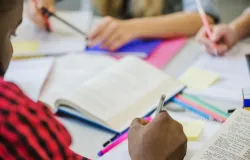 Escola Eleva abre inscri��es de bolsas de estudo integrais para estudantes a partir dos 13 anos