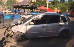 Carro desgovernado atropela foli�es em Duque de Caxias e deixa cinco feridos